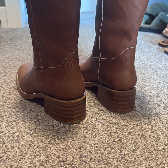 Frye 14L Campus WIDE - Picture 8 of 12